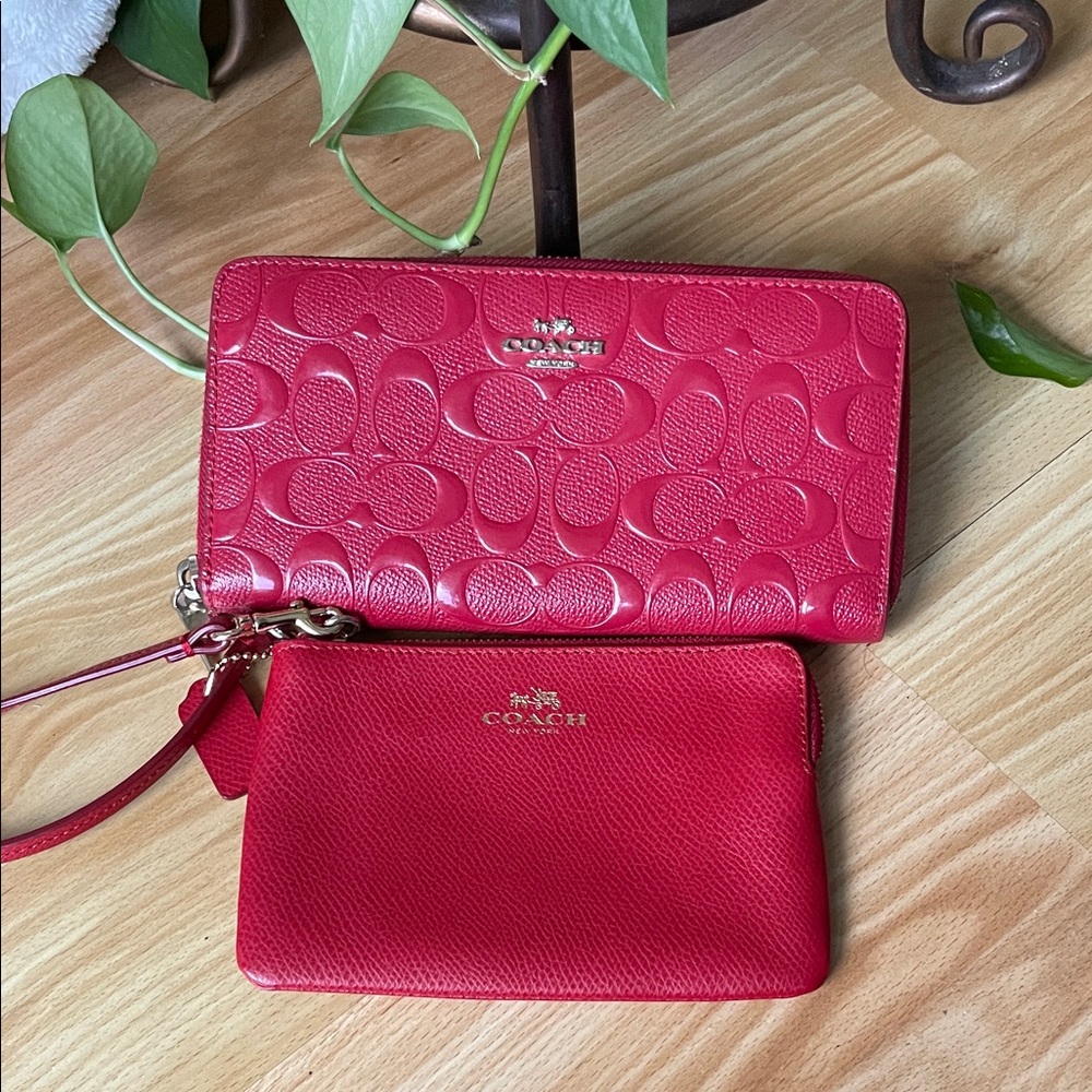 •COACH• Wristlet + Large Zip Wallet >> red leather/gold hardware >> 2pc Lot